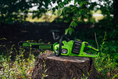 Greenworks 16 In. 2x24V Cordless Chainsaw Kit with (2) 4.0 Ah Batteries & Dual Port Charger