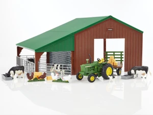 Britains John Deere Tractor and Shed Playset (47024)