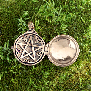 Bronze Celtic Swirl with Hidden Pentacle Locket Pendant Bronze Celtic Swirl with Hidden Pentacle Locket Pendant