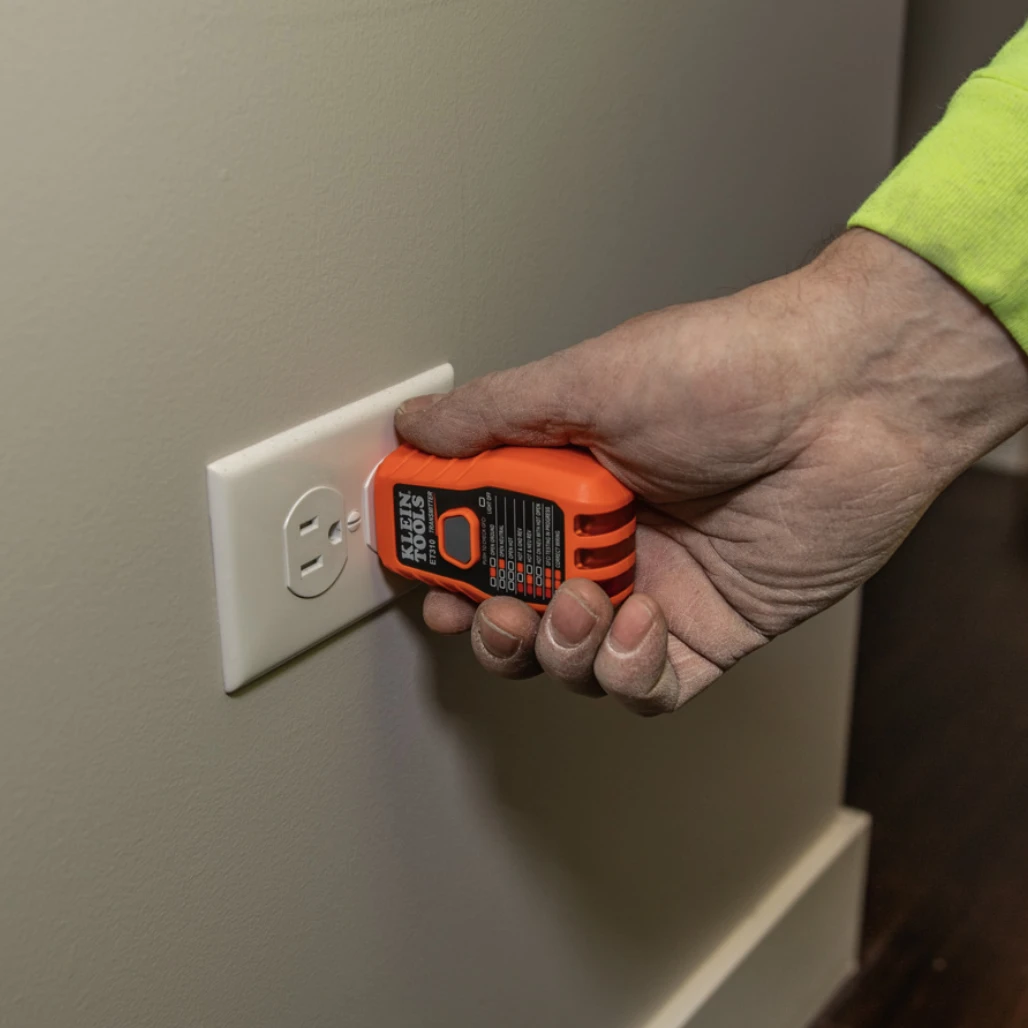 Kit de Detector de Cortacircuitos con Receptor + Transmisor + Accesorios ET310KIT Klein Tools