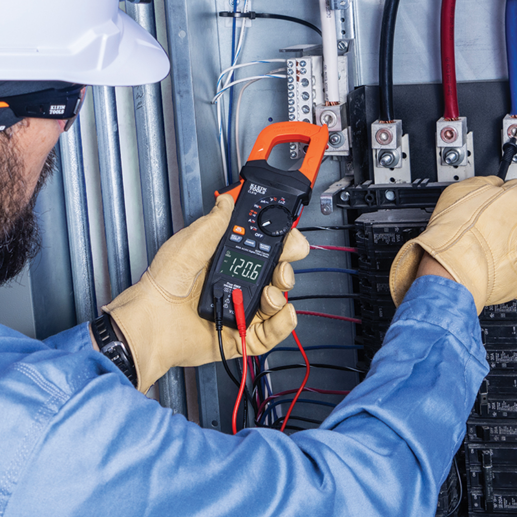Multímetro Digital Automático de Gancho de 600A CL810 Klein Tools