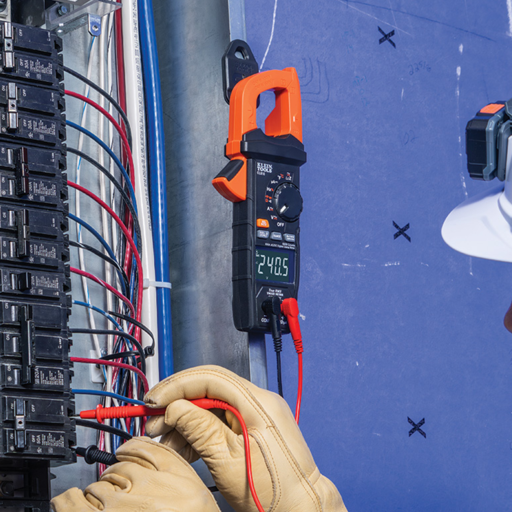 Multímetro Digital Automático de Gancho de 600A CL810 Klein Tools