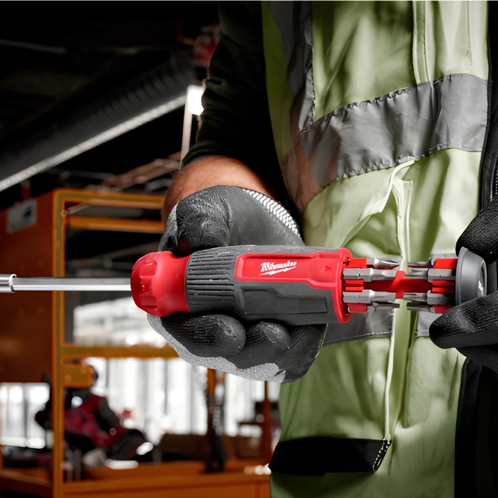 Desarmador de Trinquete Compacto 8 en 1 48222913 Milwaukee