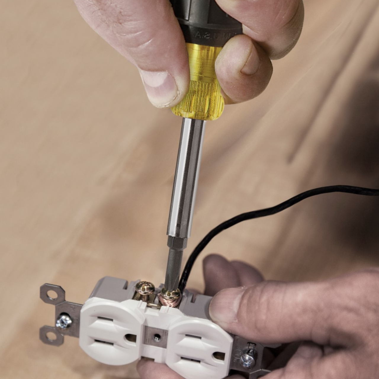 Desarmador Multipunta 5 en 1 32476 Klein Tools