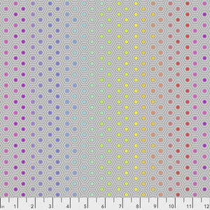 Tula Pink, True Colors, Hexy Rainbow - Dove Tula Pink, True Colors, Hexy Rainbow - Dove