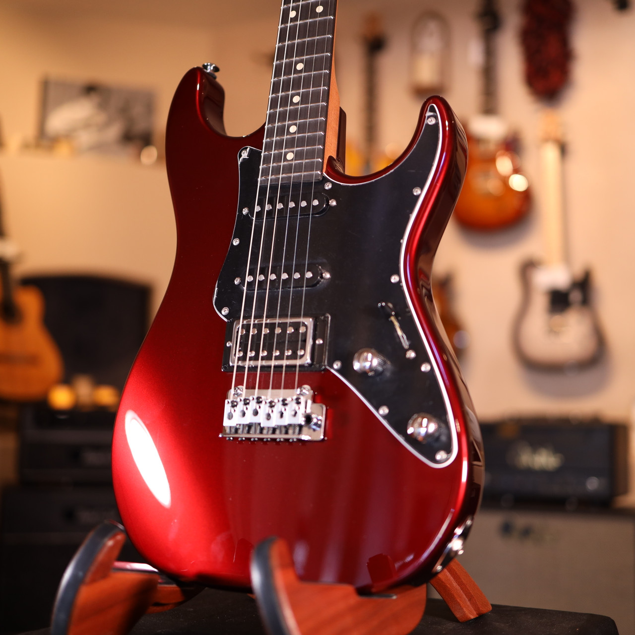 Suhr Pete Thorn Standard HSS Signature Series Garnet Red 7313