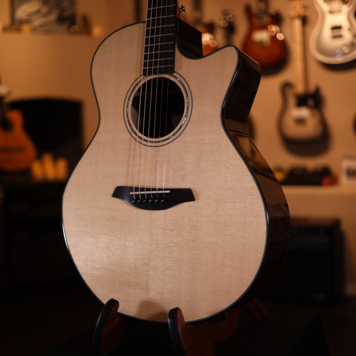 Furch Yellow Series  DLX Gc-SR  a Spruce Rosewood CNR Active Neck System 9986