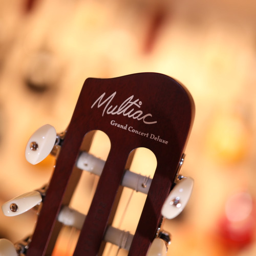 Godin Multiac Grand Concert Deluxe 8023