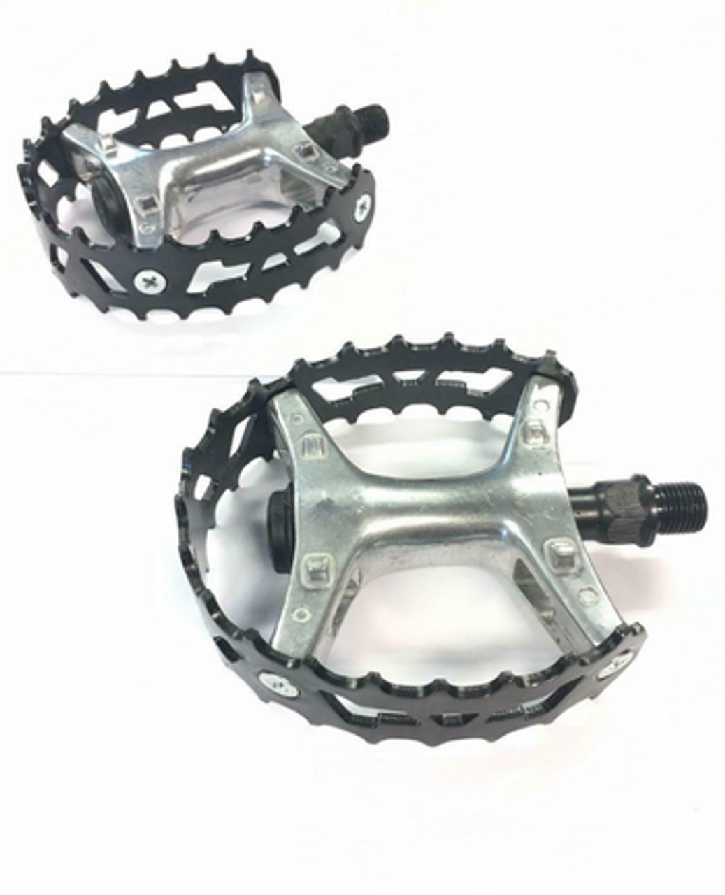 VP Components Bear Trap VP-747F Old School BMX 9/16" Pedals In Black/Silver