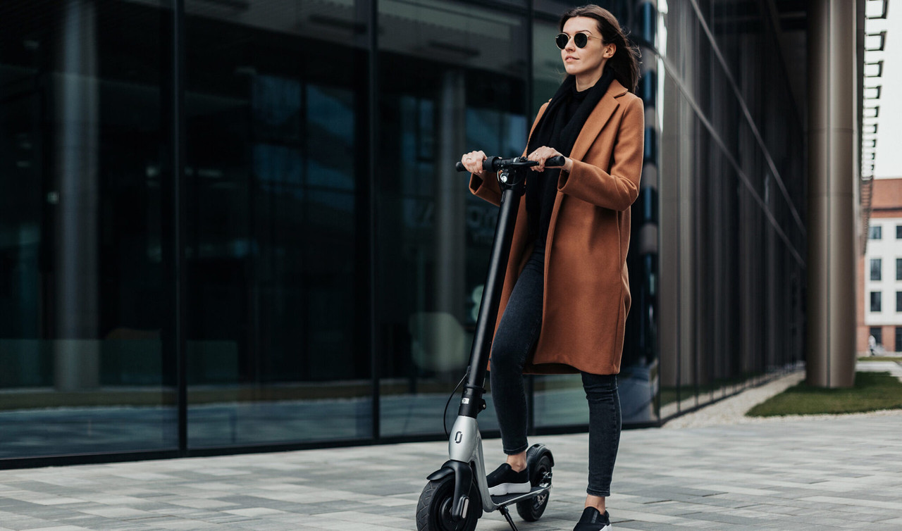 Jivr 350W / 20 km Range/ 25 km/h Speed Water Resistant Electric Foldable Scooter With 10" Wheels Brand New In The Box