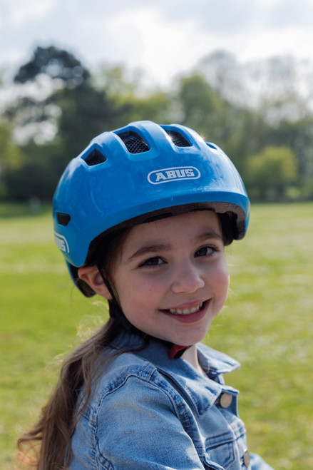 ABUS Smiley 3.0 Kids Leisure Bicycle Helmet in Shiny Blue