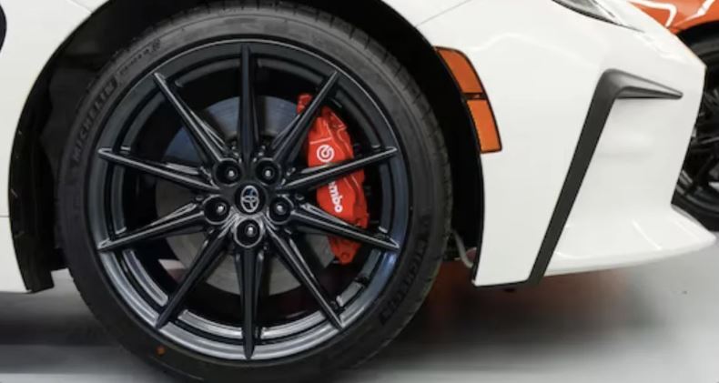 Performance Package W/ Brembo
