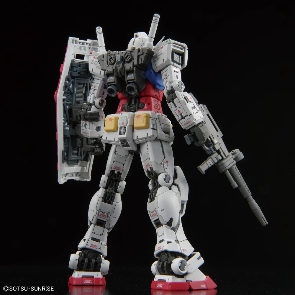 GUNDAM WING: RG RX-78-2 Gundam Ver 2.0