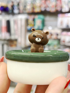 Bear Coming: Tea Infuser Bottle in Green