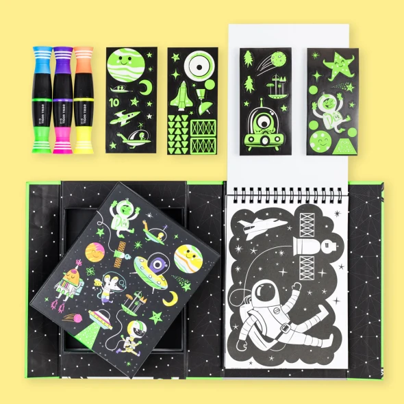 Coloring Set, Outer Space