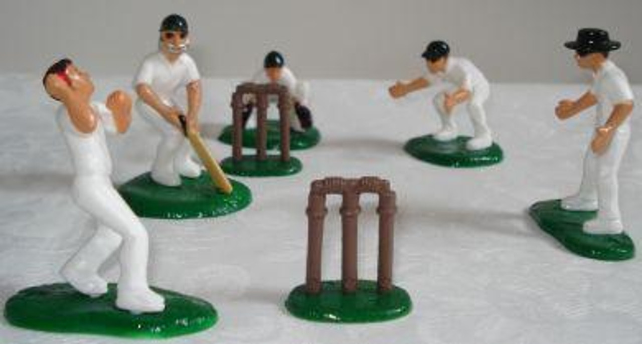 Cricket Bat, Ball & Stumps Stand Up Cake Toppers (12 pack) – Sprinkles &  Toppers Ltd