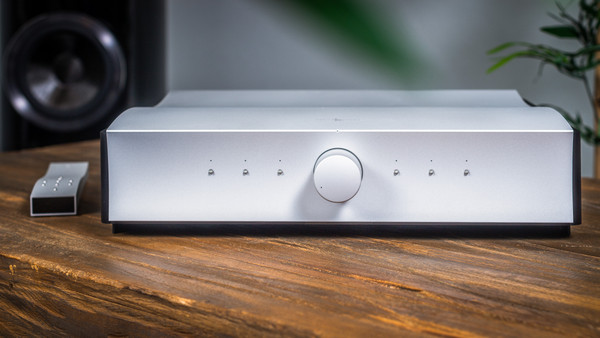 Mola Mola Magnificent Kula Integrated Amplifier. Now at True Audiophile.