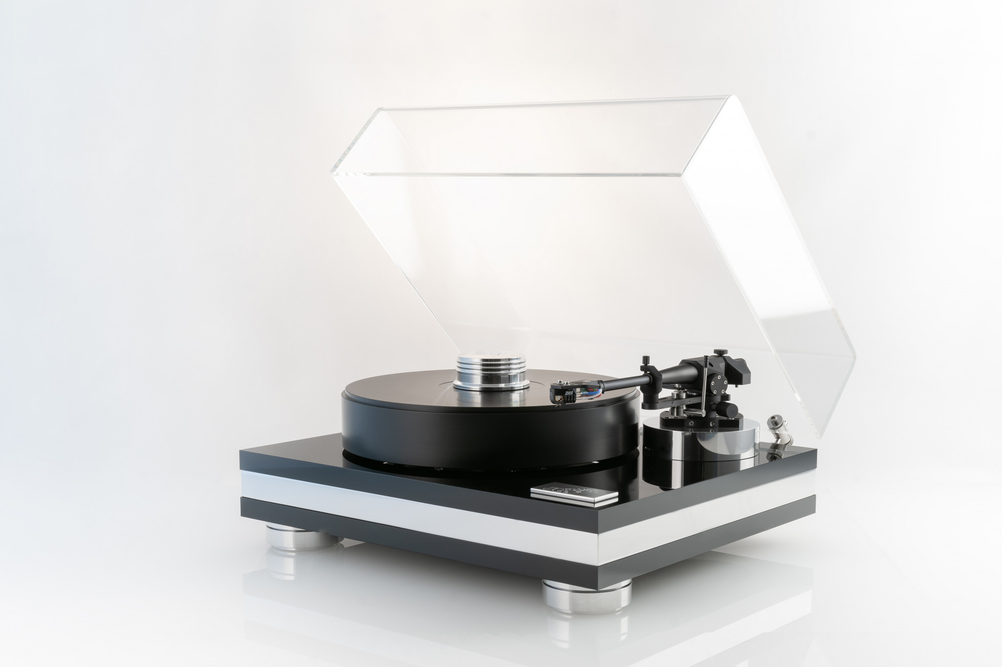 TransRotor Strato Nero/Bianco TMD at True Audiophile