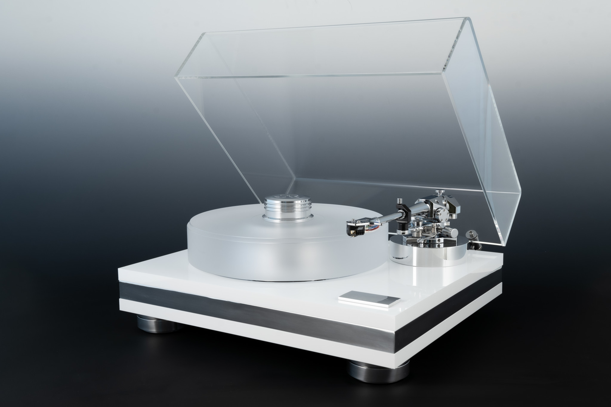 TransRotor Strato Nero/Bianco TMD at True Audiophile