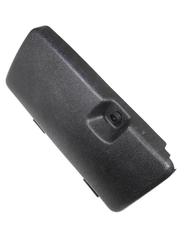 HIDE　VOLVO 240 WAGON 純正専用 ボディカバー Volvo 240 Interior Taillight Access Panel | Voluparts