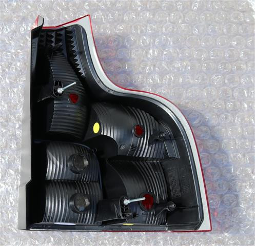 Volvo XC90 Lower Tail Light | 2007 2008 2009 2010 2011 2012