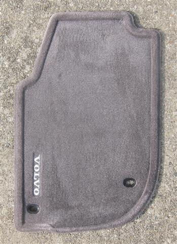 thumbnail image 2 of Genuine Lengenfelder Velour Floor Mats For Volvo 940 / 960 – Grey – New German Quality 2 of 5