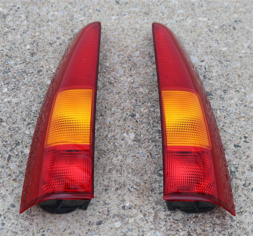 K*k様 VOLVO 850 ボルボ 8b 純正ヘッドライト左右セット 1994 1995 1996 1997 New OEM Volvo 850 Left Hand Driver Headlight