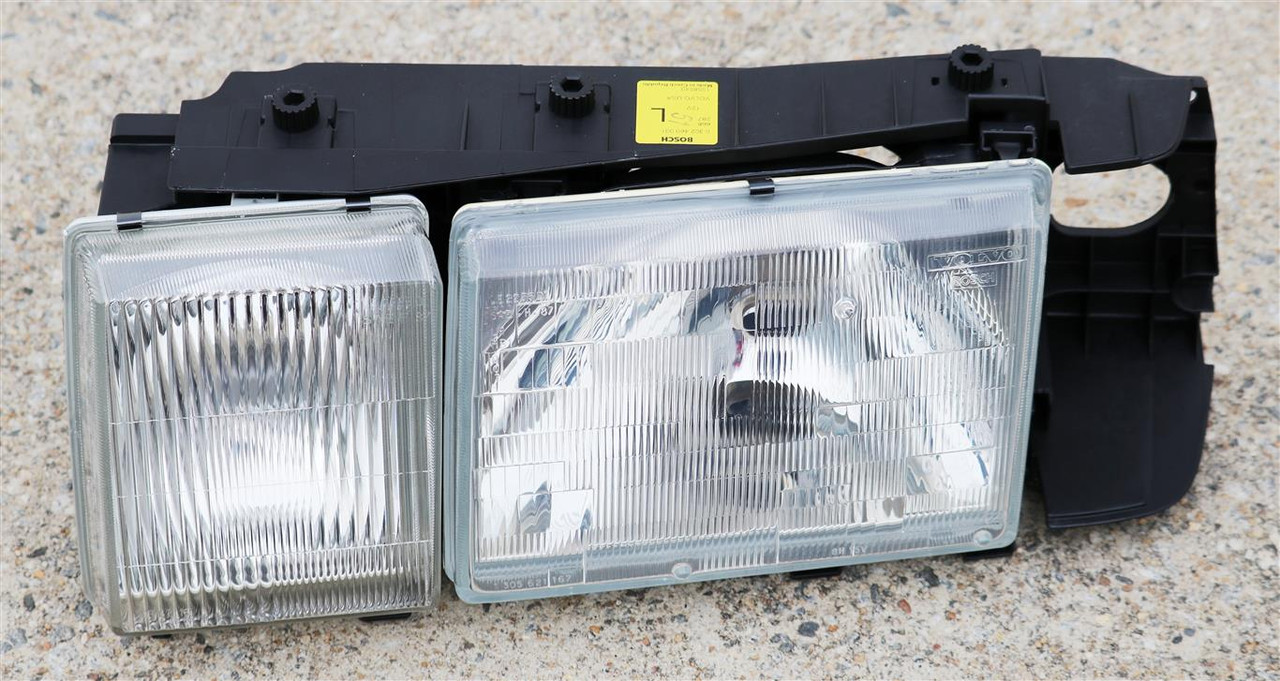 hare Volvo 940 Driver Side Headlight Assembly (With Foglight)