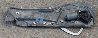 1998-2000 Volvo S70 Right Front Window Regulator [Used]