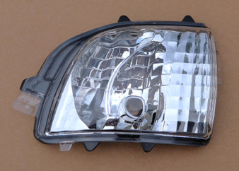 2007-2014 Volvo XC90 Side Mirror Turn Signal Lens