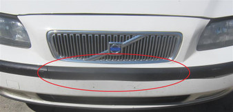 2001-2004 Volvo V70 Front Bumper Center Molding (Below Grill)