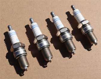 1976-1993 Volvo 240 Spark Plugs [Set of 4]