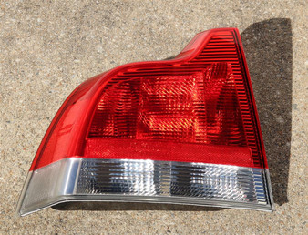 2001-2004 Volvo S60 Tail Light Assembly - Left/Driver Side