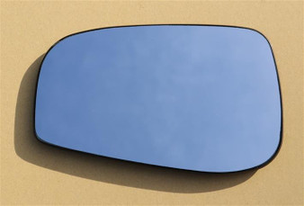 NOT PICTURED: There is a small icon for the heating component on the lower right side of the glass.