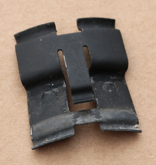 USED OEM Volvo Part Number 1272205 (Hubcap Retainer Clip)