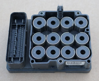 USED Volvo Part Number 8671224 (ABS Module)