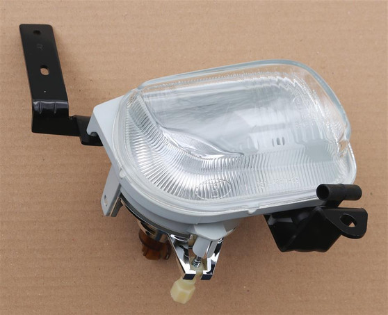 1998-2000 Volvo S70 Fog Light Assembly (Passenger Side)