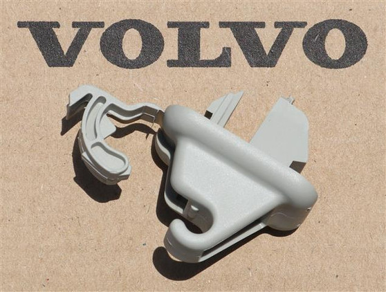 2000-2004 Volvo S40 (1.9T) Sunvisor Clip ("Oak/Arena")