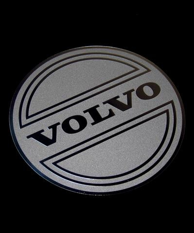 1989-1990 Volvo 240 Hubcap Emblem (1372168)