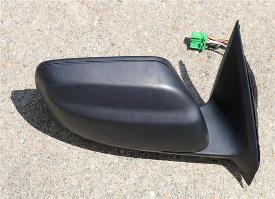 2003-2006 Volvo XC90 Side Mirror Housing / Assembly