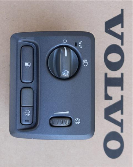 USED Volvo Part Number 8645713 (Headlight Switch)