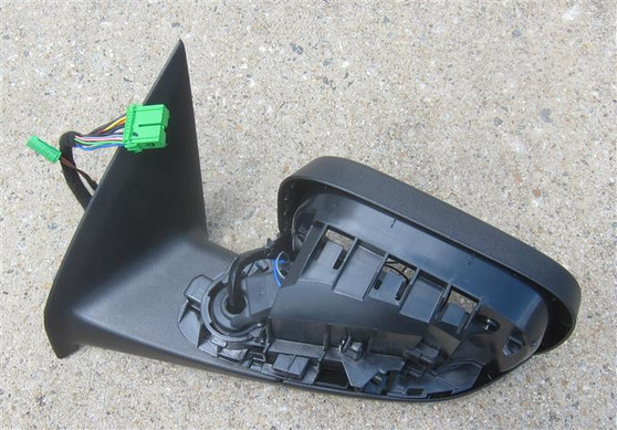 2007-2014 Volvo XC90 Side Mirror Housing / Assembly