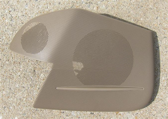 OEM Volvo Part Number 39961838 (LF Speaker Grill)