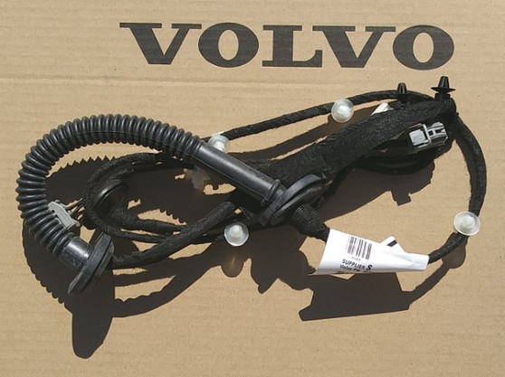 OEM Volvo Part Number 30724788 (Trunk Wiring Harness)