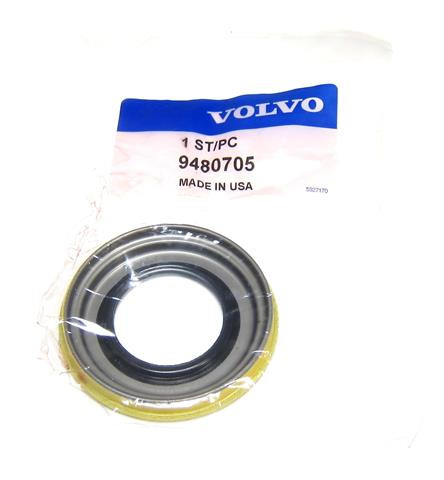2003-2005 Volvo XC90 T6 Front Torque Converter Seal