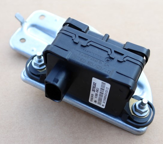 USED Volvo Part Number 30795302 (XC90 Yaw Sensor)