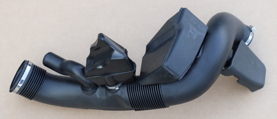 2008-2015 Volvo XC70 3.2 Air Intake Hose (From Engine → Filter Housing)