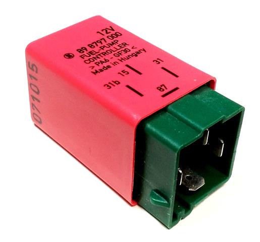 OEM Volvo Part Number 9434225 (Fuel Pump Relay)