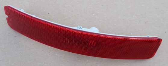 2003-2006 Volvo XC90 Left Rear Bumper Reflector (8648294)