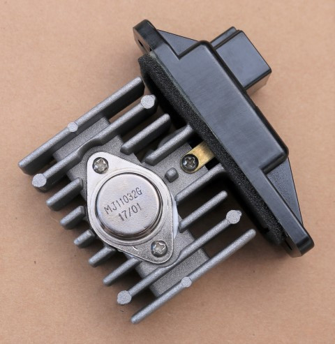 2000-2004 Volvo S40 Blower Motor Resistor - ECC